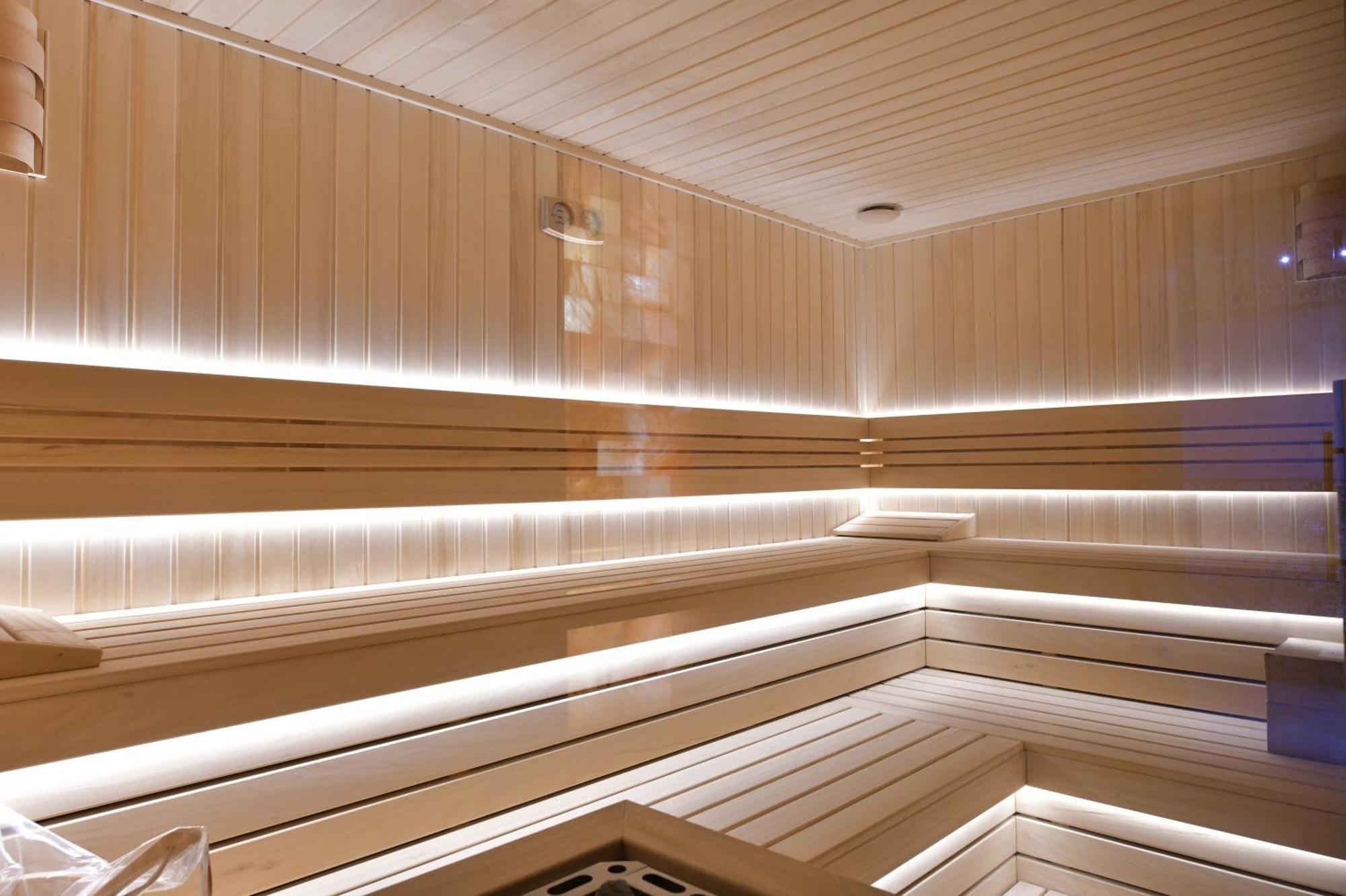 Royal Wellness And Spa Рума Экстерьер фото